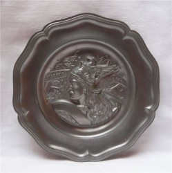 Тарелка на стену "Воин" (H812)