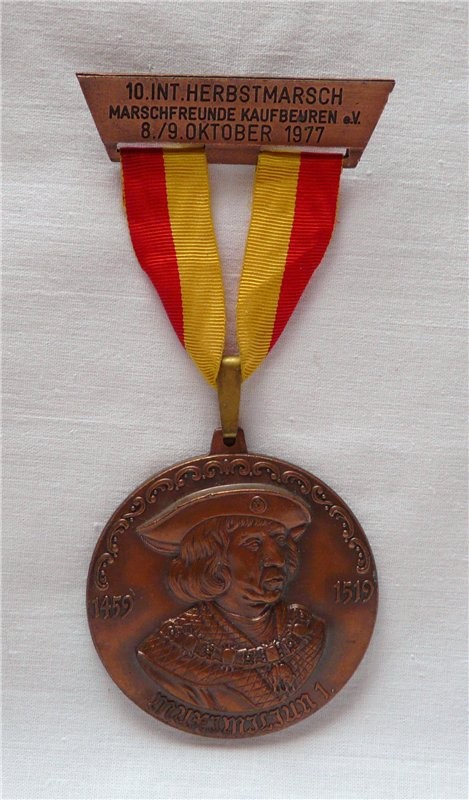 Значок медаль (J391)