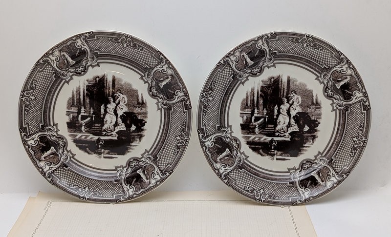 Two's Company две декоративные тарелки (B121)