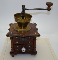 Zassenhaus кофемолка старинная (A632)