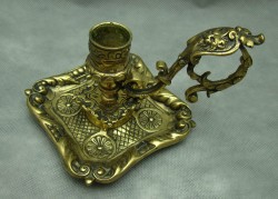 Подсвечник с ручкой (V207)