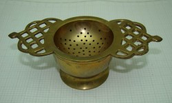 Ситечко с подставкой (R711)