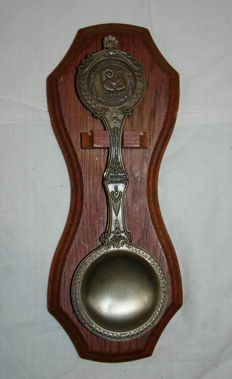 Ложка оловянная на подставке знак зодиака Овен (P270)
