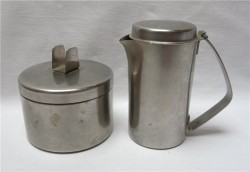 Кофейник и сахарница (R240)