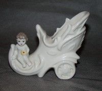 Фигурка вазочка фарфоровая старинная (M548)