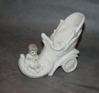 Фигурка вазочка фарфоровая старинная (M548)