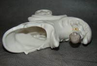 Фигурка вазочка фарфоровая старинная (M548)