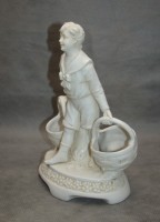 Фигурка статуэтка старинная Мальчик с корзинами (A339)