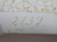 Фигурка статуэтка старинная Мальчик с корзинами (A339)
