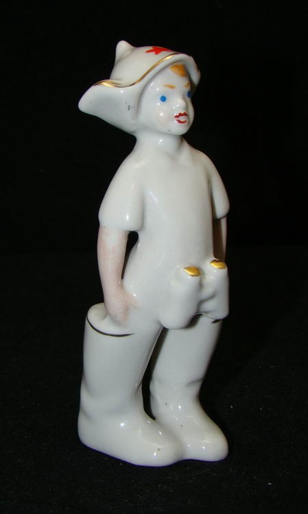 Фигурка статуэтка фарфоровая (U120)